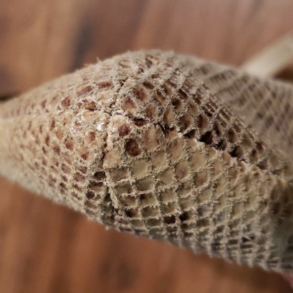 COACH ~ LEATHER SNAKESKIN CROSSBODY ~ BEIGE ~ SMALL - Picture 11 of 13